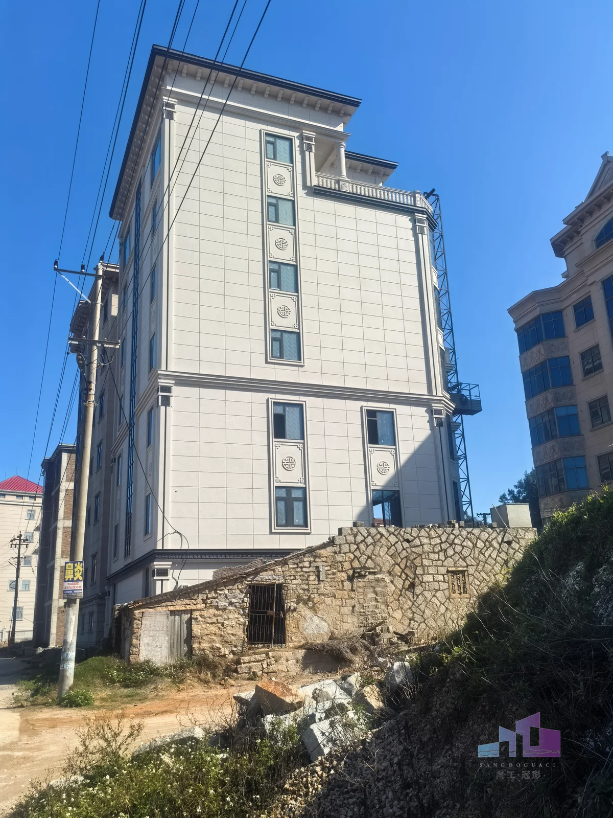 现代高层墅建筑外墙平整仿石漆效果